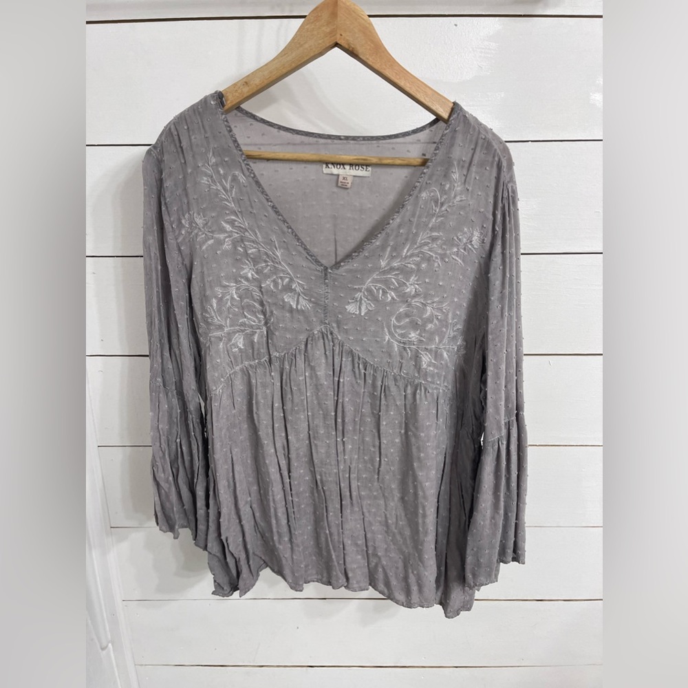 Size XL shirt. Greyish/purple